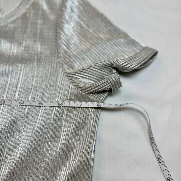 Bar III Metallic Ribbed Textured Top Silver Women’s Medium Scoop Neck Shimmer - Picture 11 of 16